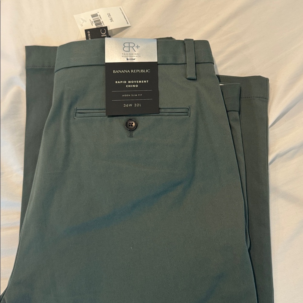 NWT Men’s Banana Republic Aiden Rapid movement Chino slim fit 36x32